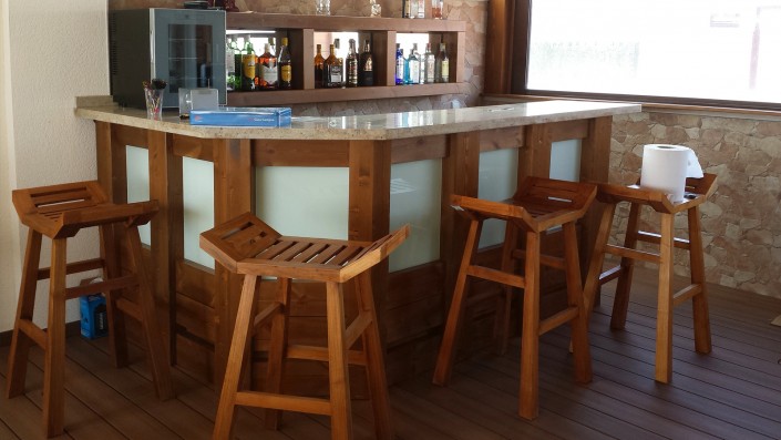 Cerramiento de terraza con madera y toldos (10)