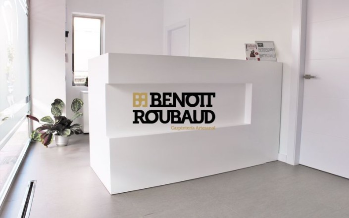 mostrador-clinica-almeria-2-800×600